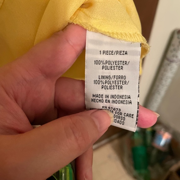 NWT sunflower yellow J. Taylor dress with straps. - Picture 6 of 8